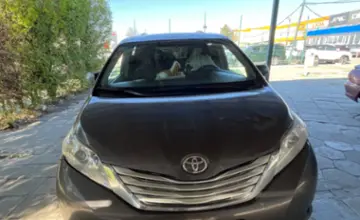 Toyota Sienna 2017 года за 14 000 000 тг. в Талдыкорган фото 2