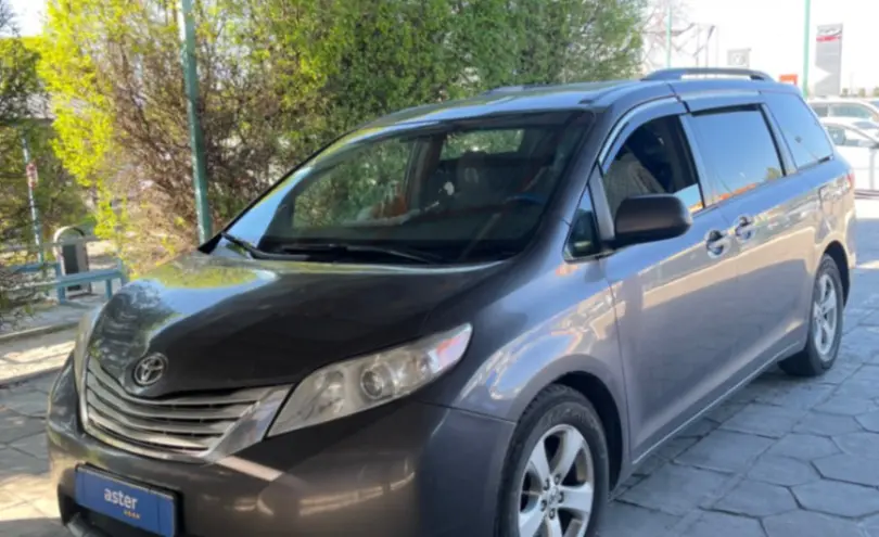 Toyota Sienna 2017 года за 14 000 000 тг. в Талдыкорган