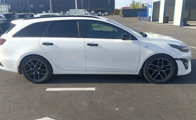 Kia Ceed SW 2023 года за 9 700 000 тг. в Алматы фото 4