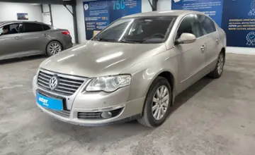 Volkswagen Passat 2006 года за 4 000 000 тг. в Астана фото 1