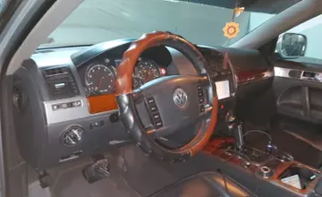 Volkswagen Touareg 2006 года за 4 500 000 тг. в Шымкент фото 5