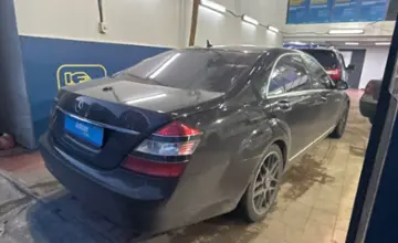 Mercedes-Benz S-Класс 2006 года за 4 500 000 тг. в Астана