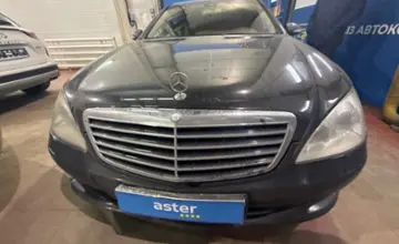 Mercedes-Benz S-Класс 2006 года за 4 500 000 тг. в Астана фото 2