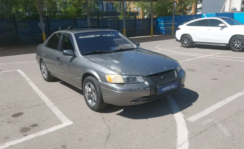 Toyota Camry 1997 года за 2 000 000 тг. в Алматы фото 2