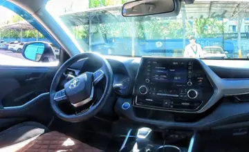 Toyota Highlander 2021 года за 25 500 000 тг. в Алматы фото 5