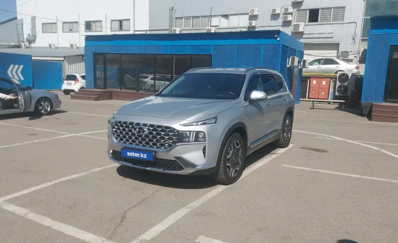 Hyundai Santa Fe 2023 года за 18 300 000 тг. в Алматы