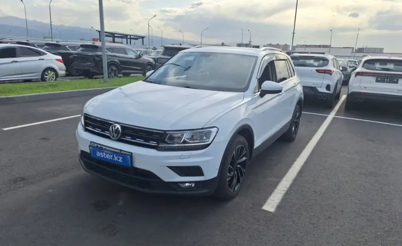 Volkswagen Tiguan 2018 года за 10 000 000 тг. в Алматы