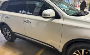 Mitsubishi Outlander 2015 года за 8 500 000 тг. в Караганда фото 4