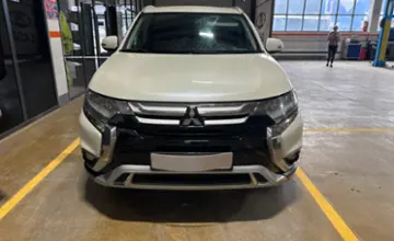 Mitsubishi Outlander 2015 года за 8 500 000 тг. в Караганда фото 2
