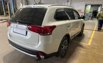 Mitsubishi Outlander 2015 года за 8 500 000 тг. в Караганда