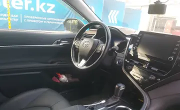 Toyota Camry 2023 года за 14 600 000 тг. в Алматы фото 5