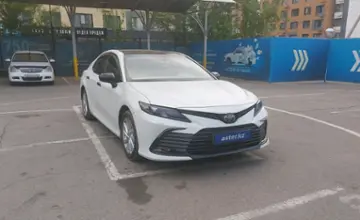 Toyota Camry 2023 года за 14 600 000 тг. в Алматы фото 2