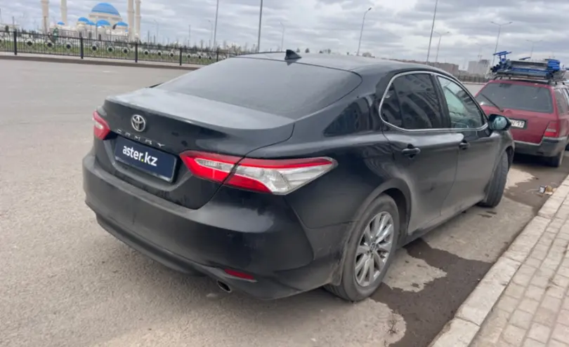 Toyota Camry 2018 года за 12 000 000 тг. в Астана фото 5