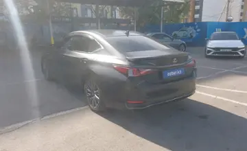 Lexus ES 2019 года за 20 000 000 тг. в Алматы фото 4