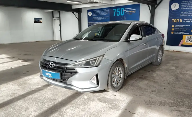 Hyundai Elantra 2019 года за 6 500 000 тг. в Астана