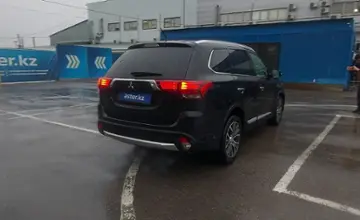 Mitsubishi Outlander 2015 года за 8 800 000 тг. в Алматы фото 3