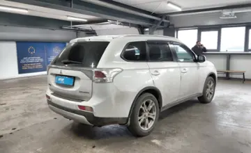 Mitsubishi Outlander 2014 года за 8 500 000 тг. в Астана фото 3