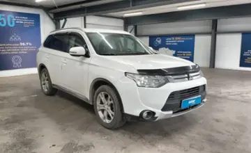 Mitsubishi Outlander 2014 года за 8 500 000 тг. в Астана фото 2