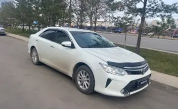 Toyota Camry 2017 года за 10 800 000 тг. в Астана фото 3