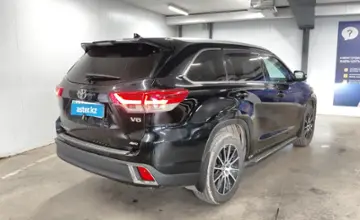 Toyota Highlander 2016 года за 18 000 000 тг. в Астана фото 3