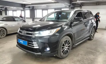 Toyota Highlander 2016 года за 18 000 000 тг. в Астана фото 1