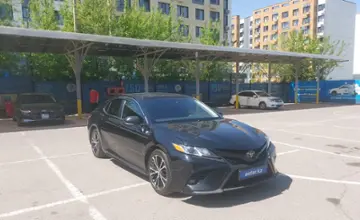 Toyota Camry 2020 года за 9 700 000 тг. в Алматы фото 2