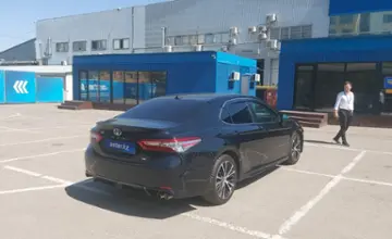 Toyota Camry 2020 года за 9 700 000 тг. в Алматы фото 3