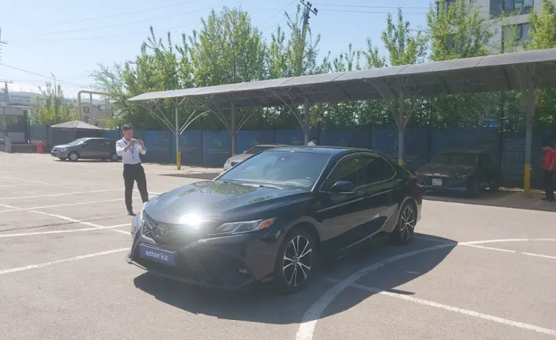 Toyota Camry 2020 года за 9 700 000 тг. в Алматы