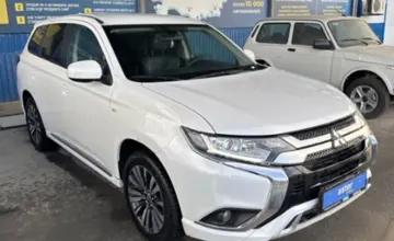 Mitsubishi Outlander 2022 года за 8 500 000 тг. в Атырау фото 3