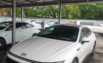 Hyundai Sonata 2023 года за 13 500 000 тг. в Алматы фото 1