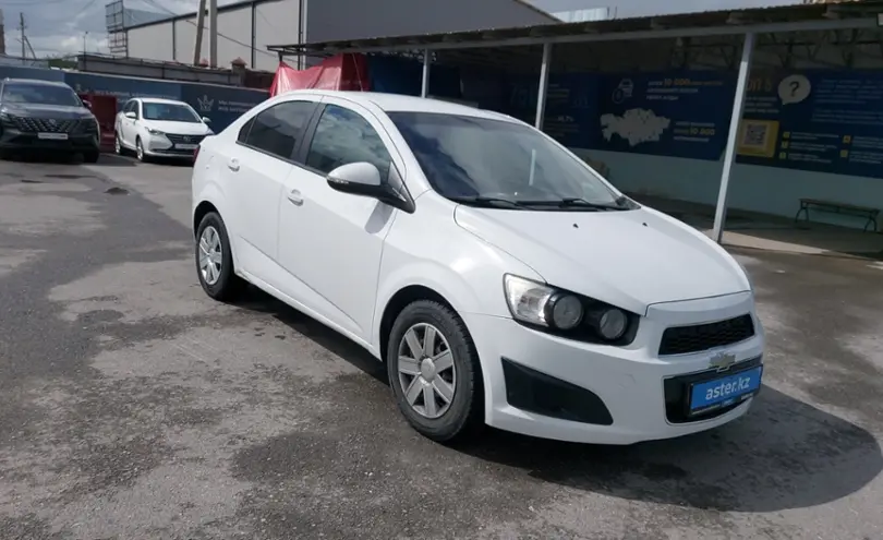 Chevrolet Aveo 2014 года за 3 400 000 тг. в Шымкент фото 2