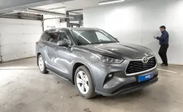 Toyota Highlander 2020 года за 23 000 000 тг. в Астана фото 2