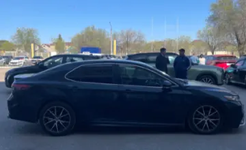 Toyota Camry 2019 года за 11 000 000 тг. в Актобе фото 4