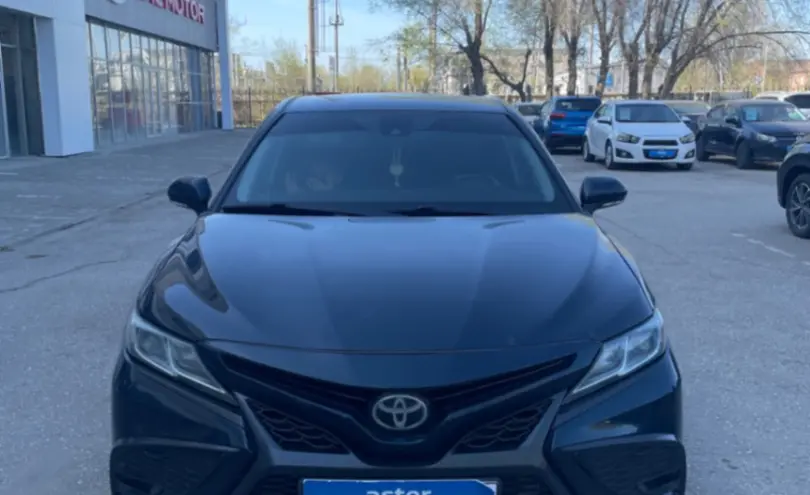 Toyota Camry 2019 года за 11 000 000 тг. в Актобе фото 2