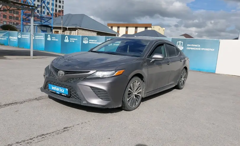 Toyota Camry 2018 года за 11 000 000 тг. в Шымкент