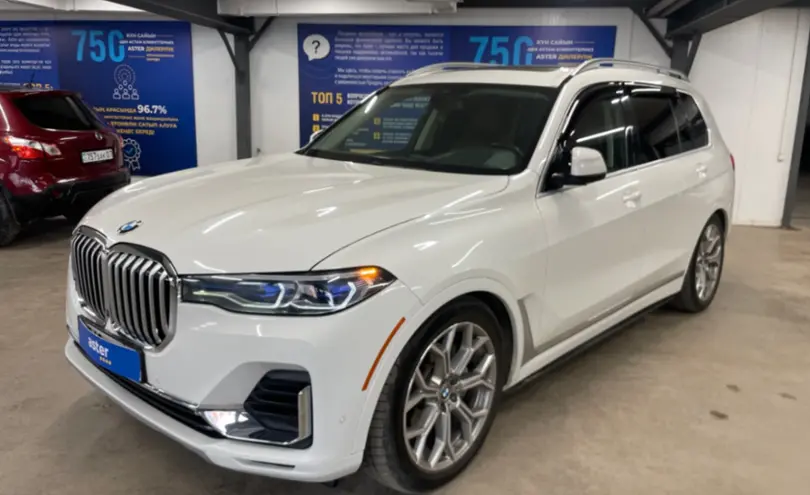 BMW X7 2019 года за 28 900 000 тг. в Астана