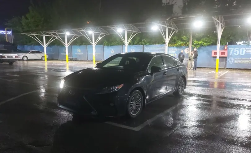 Lexus ES 2016 года за 15 000 000 тг. в Алматы