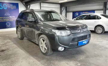 Mitsubishi Outlander 2013 года за 7 300 000 тг. в Астана фото 2