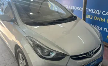 Hyundai Elantra 2015 года за 6 000 000 тг. в Астана фото 3