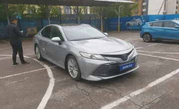 Toyota Camry 2020 года за 11 500 000 тг. в Алматы фото 2
