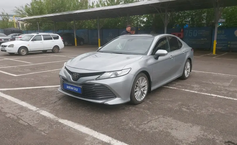 Toyota Camry 2020 года за 11 500 000 тг. в Алматы
