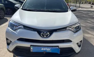 Toyota RAV4 2017 года за 13 200 000 тг. в Актобе фото 2