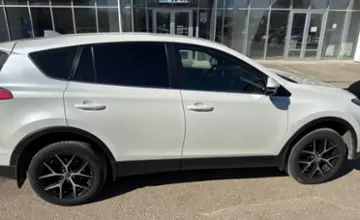 Toyota RAV4 2017 года за 13 200 000 тг. в Актобе фото 4