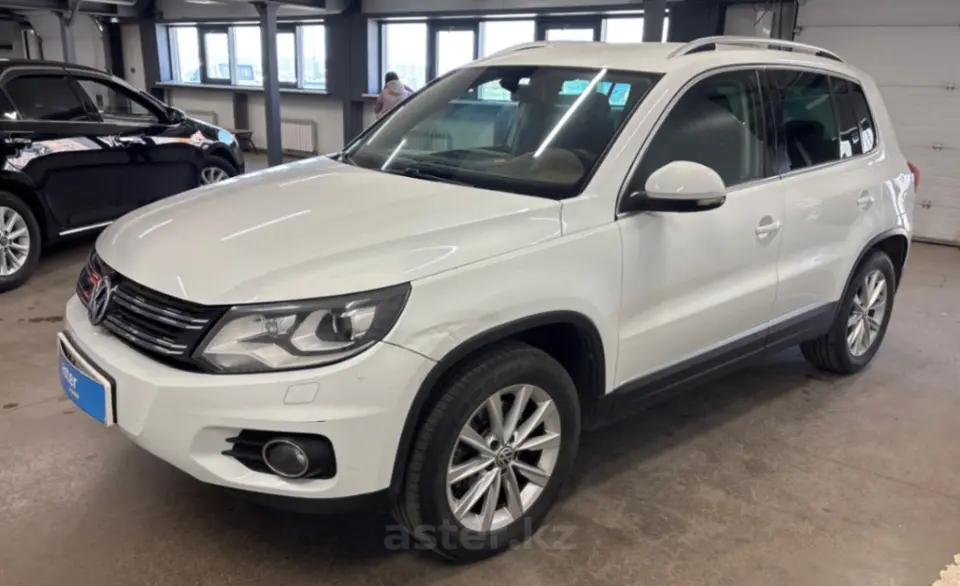 Volkswagen Tiguan 2014 года за 6 700 000 тг. в Астана