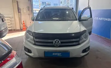 Volkswagen Tiguan 2016 года за 7 000 000 тг. в Астана фото 2