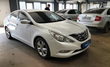 Hyundai Sonata 2010 года за 6 700 000 тг. в Астана фото 2