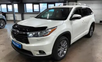Toyota Highlander 2014 года за 11 000 000 тг. в Астана фото 1