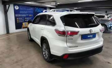 Toyota Highlander 2014 года за 11 000 000 тг. в Астана фото 4