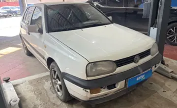 Volkswagen Golf 1997 года за 1 100 000 тг. в Астана фото 3