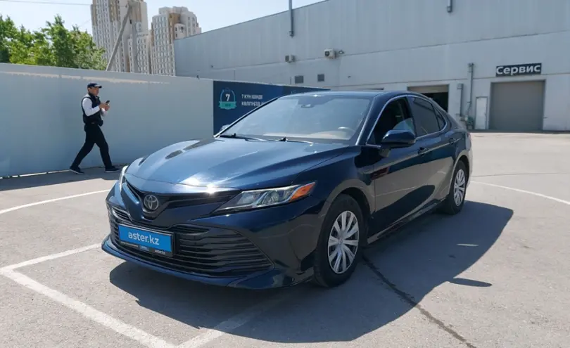 Toyota Camry 2019 года за 12 000 000 тг. в Шымкент